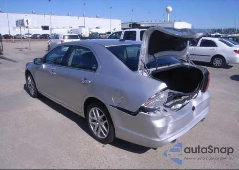 2011 Ford Fusion z USA, uszkodzony, nr VIN 3FAHP0JG1BR344827